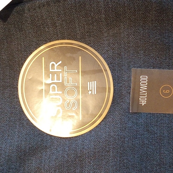 Hollywood (Dillard's) Shorts. NWT - Picture 3 of 7